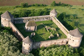 Hrad Bzovík