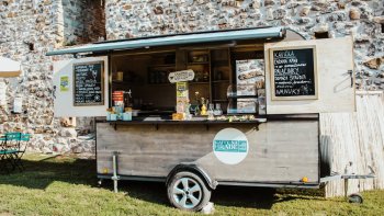 Multižánrový festival na hrade Bzovík - MEDZIPRIESTOR
