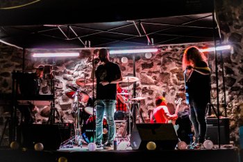 Multižánrový festival na hrade Bzovík - MEDZIPRIESTOR