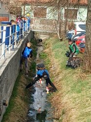 Čistenie obce Bzovík - Deň Zeme