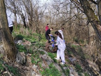 Čistenie obce Bzovík - Deň Zeme